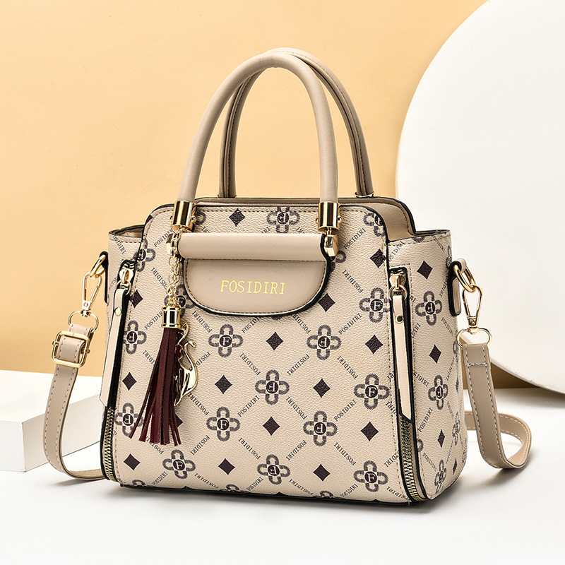 Large Capacity Handbag Light view 3